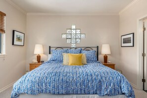 4 bedrooms, desk, iron/ironing board, free WiFi - The Star Beach House (South Padre Island)