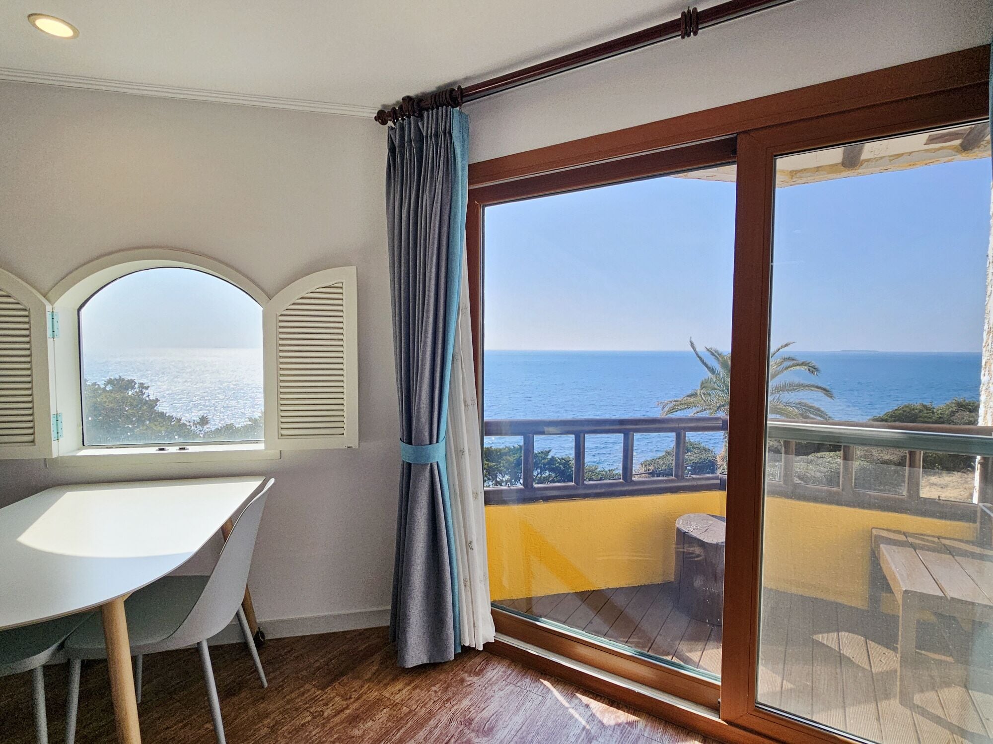 15PY Ocean Couple Room | Free WiFi