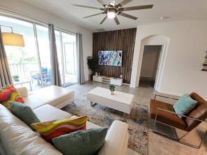 Televisor i taula de tennis de taula 