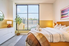 3 chambres, fer et planche à repasser, Wi-Fi, draps fournis
