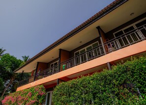 Exterior - Cachette Secrète • 2mn ZenBeach • Garden • 4K • AC (Surat Thani)