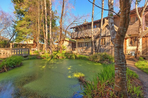 The Abode at 124°West -Ultra Comfortable and Stylish Arcata Retreat