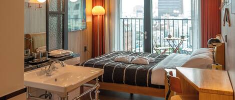 1 bedroom, desk, laptop workspace, free WiFi