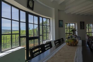 Dining room - Dover Cottage (Nuwara Eliya)