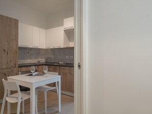 Dining - Confalonieri - Trendy Studio  in the heart of Isola Garibaldi area (Milan)