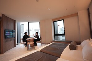Exclusive Quadruple Room | Desk, laptop workspace, soundproofing, iron/ironing board - CINQS Hotel (Osaka)