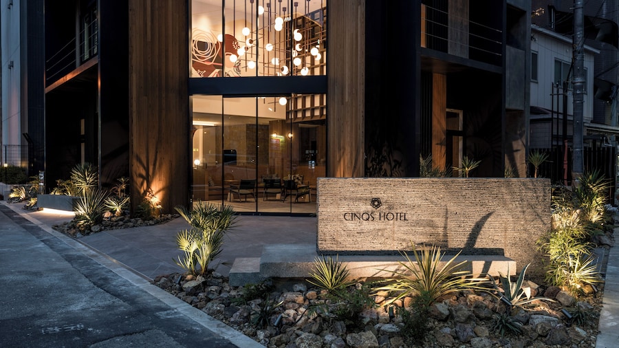 CINQS Hotel