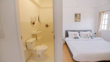 淋浴設備、淋浴花灑、吹風機、毛巾