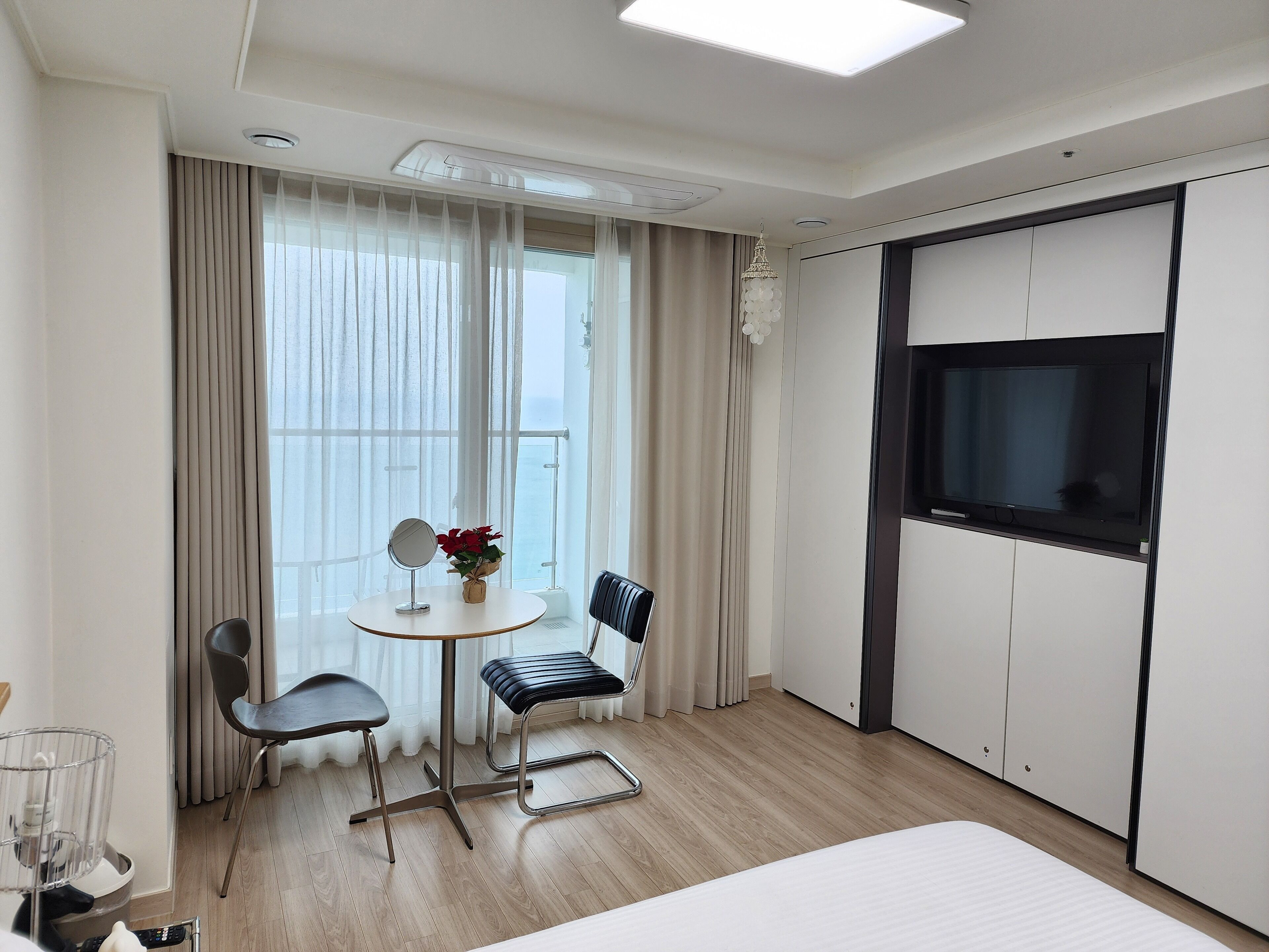 Desk, laptop workspace, blackout drapes, free WiFi