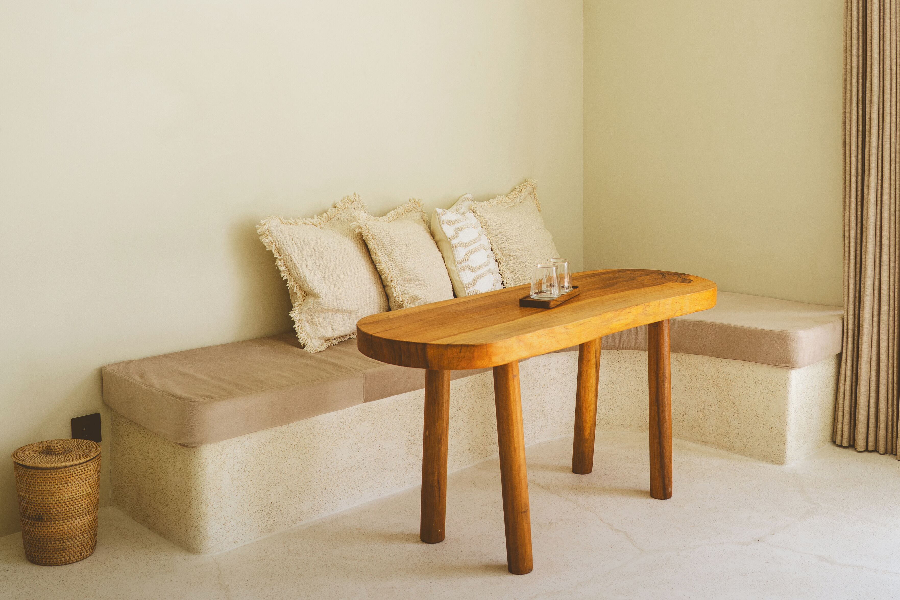 1 dormitorio, escritorio, espacio para trabajar con un portátil