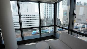 Deluxe Quadruple Room | City view