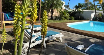 Villa Créole with swimming pool in Saint Gilles les bains ideal for families