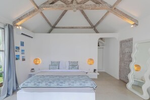 Vila, piscina particular | 3 quartos, ferros/tábuas de passar roupa, Wi-Fi de cortesia