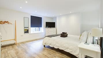 2 dormitorios, tabla de planchar con plancha, wifi y ropa de cama