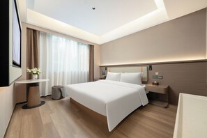Premium bedding, blackout drapes, iron/ironing board, free WiFi - World Hotel Jinan Fengming Road  (Jinan)