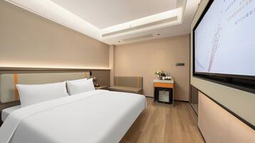 Bộ đồ giường cao cấp, màn/rèm cản sáng, bàn ủi/dụng cụ ủi quần áo