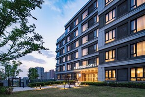 Exterior - World Hotel Jinan Fengming Road  (Jinan)