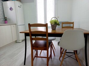 Dining - House close to the sea and town center, quiet area (Argelès-sur-Mer)