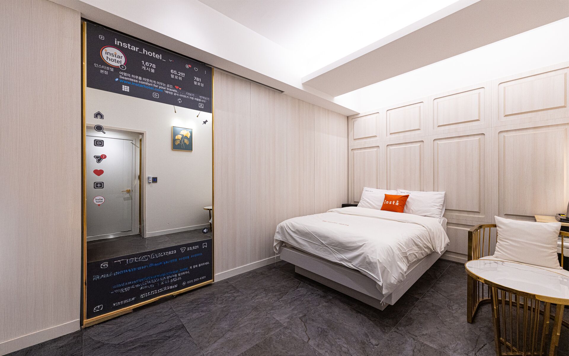 Deluxe Room (design and bathtub assigned at random)  | Ropa de cama de alta calidad y edredones de plumas