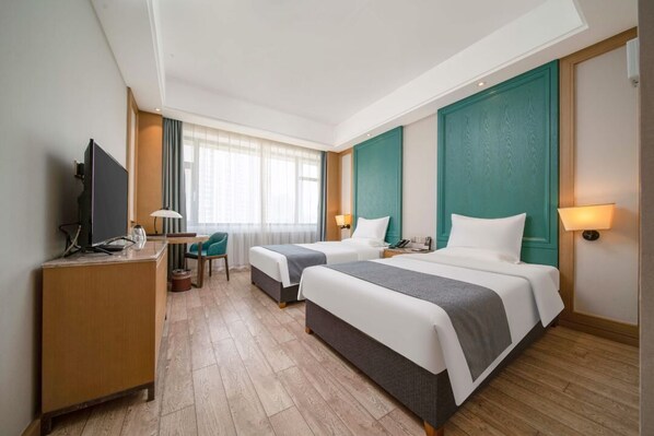 Laptop workspace, blackout curtains, free WiFi, bed sheets - World Hotel Hexie Plaza branch (Jinan)