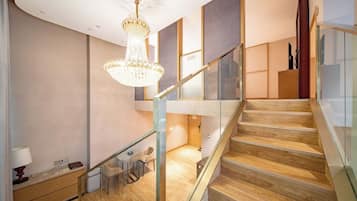 Superior Suite | Laptop workspace, blackout drapes, free WiFi, bed sheets