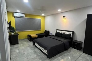 2 bedrooms, in-room safe, iron/ironing board, WiFi