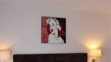 Comfort-dobbeltværelse | 1 soveværelse, skrivebord, arbejdsområde til bærbare computere