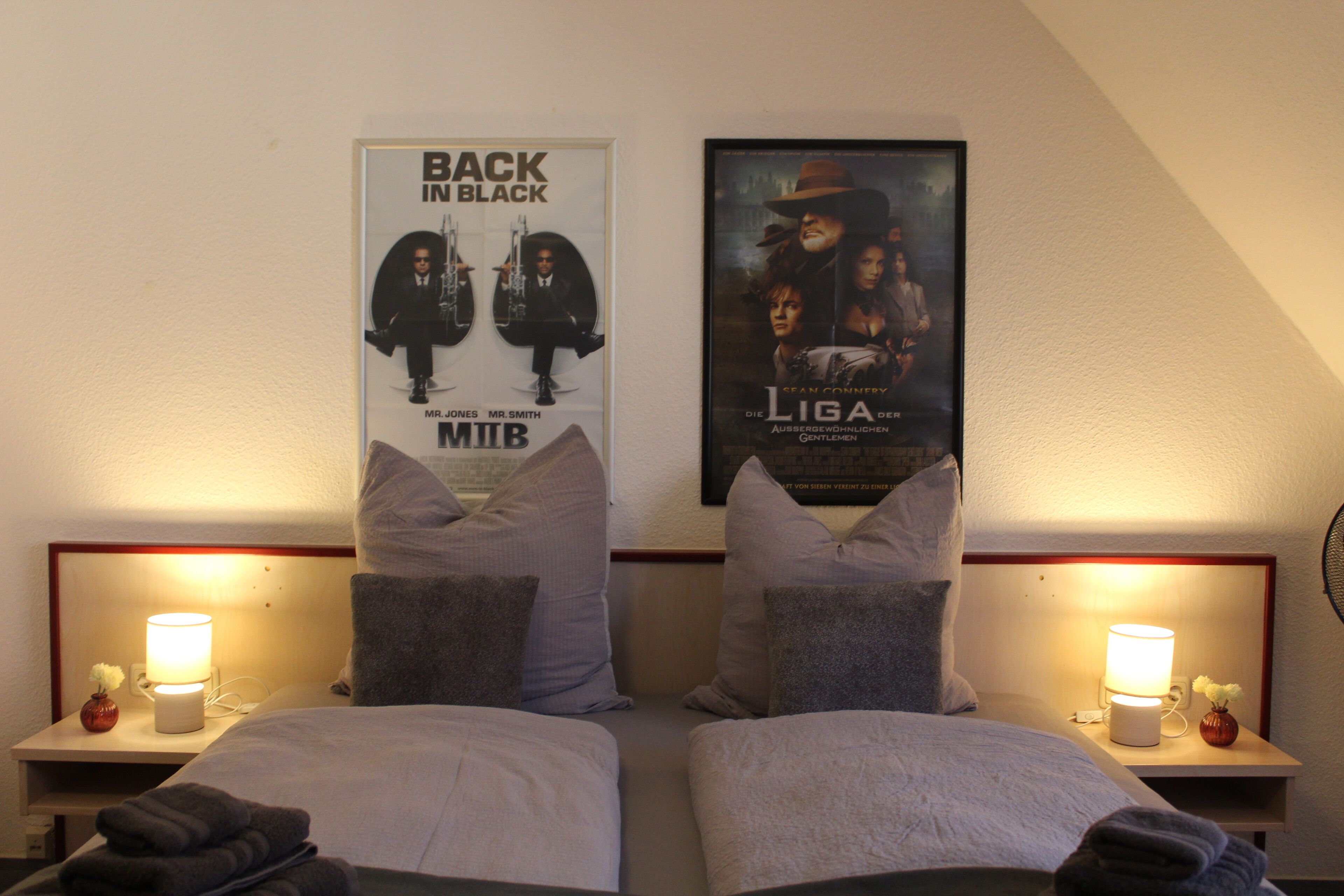 Family Studio | Living area | 40-inch Smart TV with digital channels, pay movies