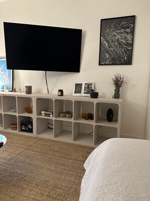1 chambre, fer et planche à repasser, accès au Wi-Fi (inclus)