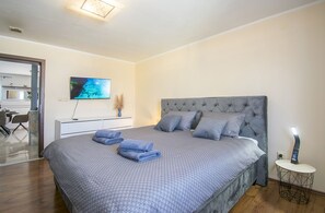 2 bedrooms, iron/ironing board, Internet, bed sheets - Apartment Arwen, apartment with pool (Juršići)