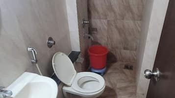 Shower, bidet, towels, soap