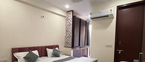 Deluxe Room | Free WiFi