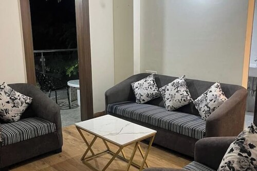 1Bhk house like your home