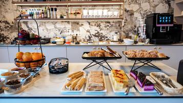 Colazione a buffet inclusa, servita tutte le mattine