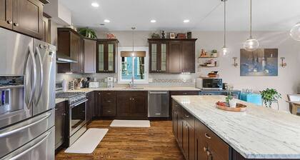 Madrona Bliss: A Modern Escape