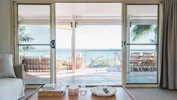 Smart TV, ping pong, books