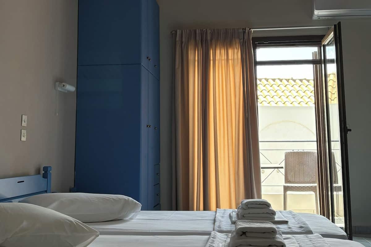 Estudio superior | 1 dormitorio, sistema de insonorización, wifi gratis y ropa de cama