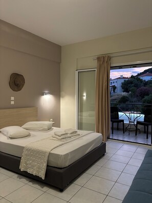 Superior Studio, Pool View | Soundproofing, free WiFi, bed sheets - Abbey Resort (Monastiraki)