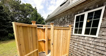 Gray Whale - 3 bedrm/2 bath/gameroom