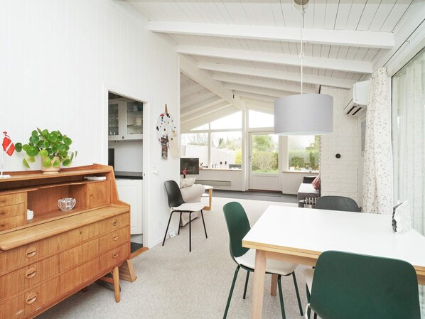 House | Interior - Bright Summerhouse in Dronningmolle - By Traum Ferienwohnungen (Dronningmolle)