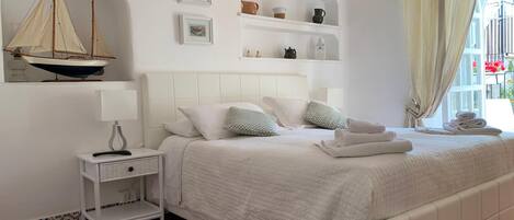 2 bedrooms, desk, iron/ironing board, travel cot