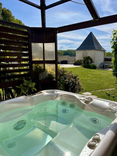 La Glycine, avec accès piscine et jacuzzi