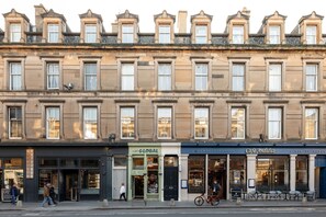 Exterior - Moment George IV Bridge (Edinburgh)
