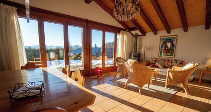 The chalet is located 600m from the departure of the Barboleuse gondolas linking the Gryon Villars L