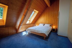 4 sovrum, internet och sängkläder