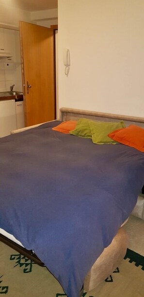 1 dormitori, wifi i roba de llit