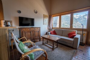 Fernseher, Kamin