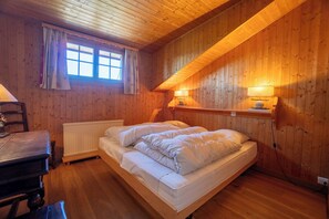 2 bedrooms