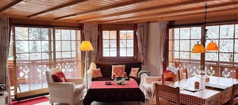 The Haut Closel apartment is located 800 m from the Barboleuse gondolas which take you to the Gryon