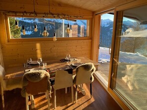 تناول الطعام